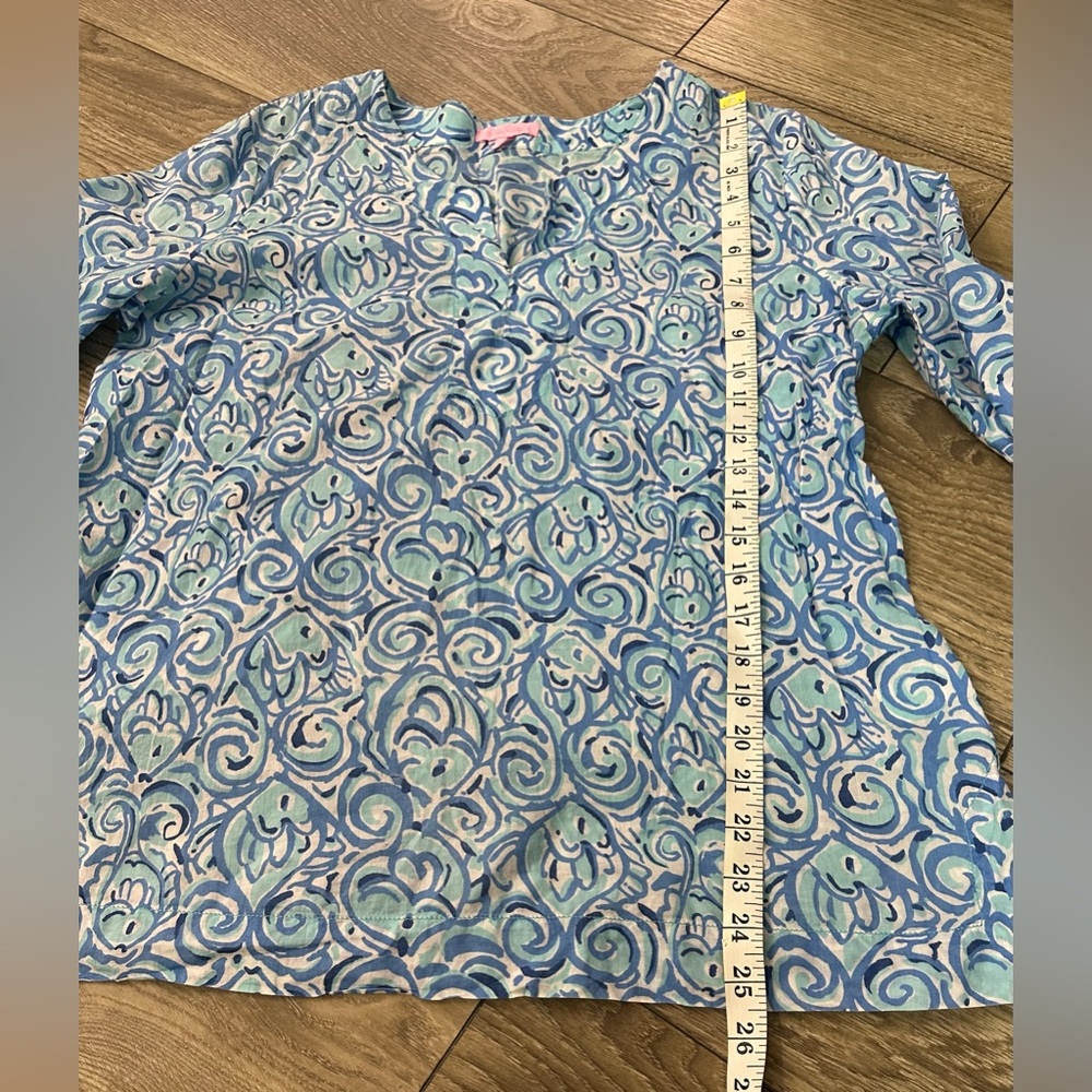 💙☀️Lilly Pulitzer Amelia Island Tunic - Chasing Tail Print💙☀️ - Picture 9 of 12